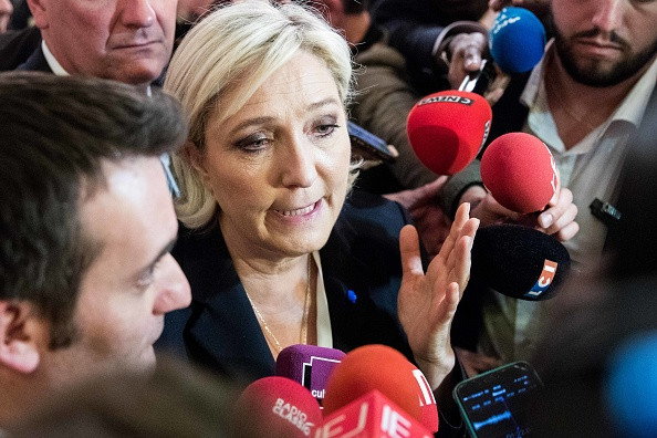 Marine Le Pen acuză ”o lovitură de stat” a UE în Italia: ”Furia popoarelor sporeşte peste tot”