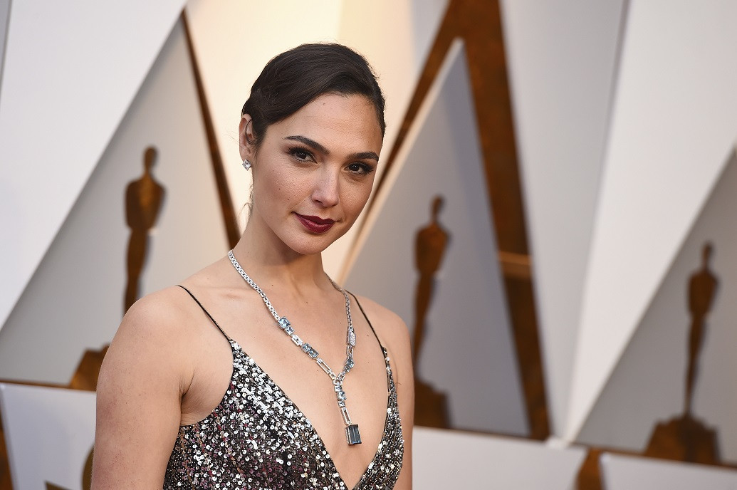 Gal Gadot a refuzat să prezinte Eurovision 2019. Explicaţia dată de actriţă