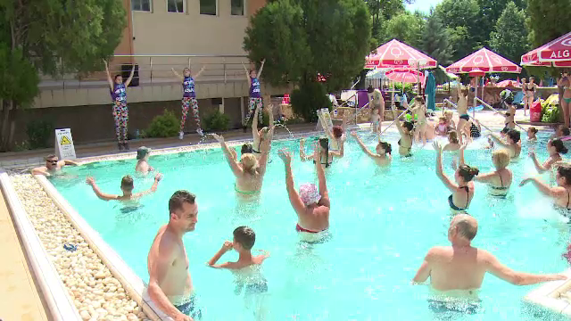 Aqua-zumba, activitatea preferată a turiștilor de la Băile Felix