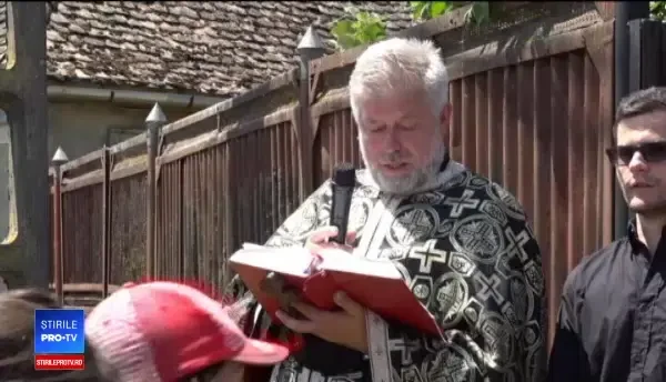 Victimele accidentului din Ungaria, înmormântate. 8 copii au rămas fără ambii părinţi