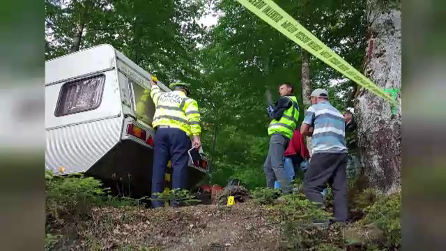 Ce s-a descoperit la locul exploziei din judeţul Bacău. Un om a murit, 2 sunt în stare gravă