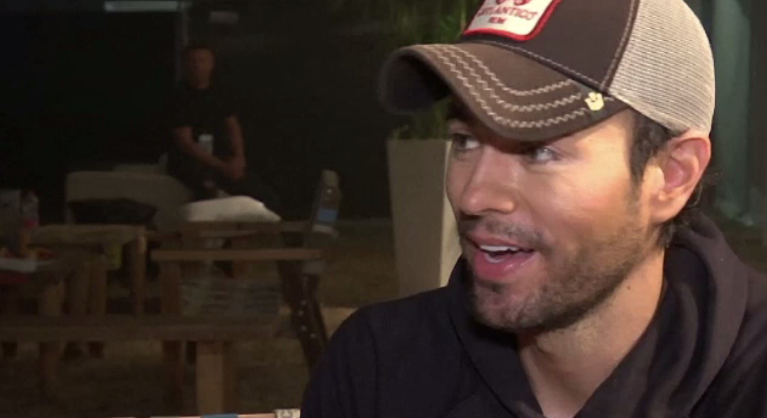 Enrique Iglesias a dezvăluit că îi este greu să se despartă de gemenii lui când pleacă în turnee
