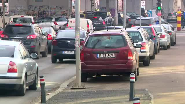 Legea care ar putea rezolva problema parcărilor, ignorată. Reacțiile primarilor când își dau seama ce autorizații au semnat