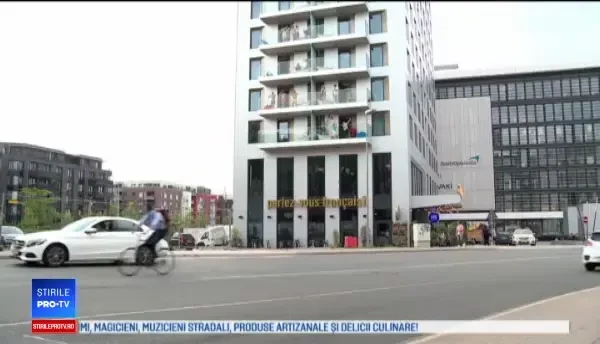 Prețul unei nopți de cazare într-un hotel care îți permite să faci baie pe balcon