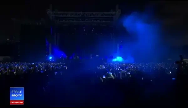 Enrique Iglesias a dezvăluit că îi este greu să se despartă de gemenii lui când pleacă în turnee