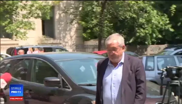 Sebastian Vlădescu şi-a acoperit cauţiunea de 1 milion de euro cu case şi lingouri