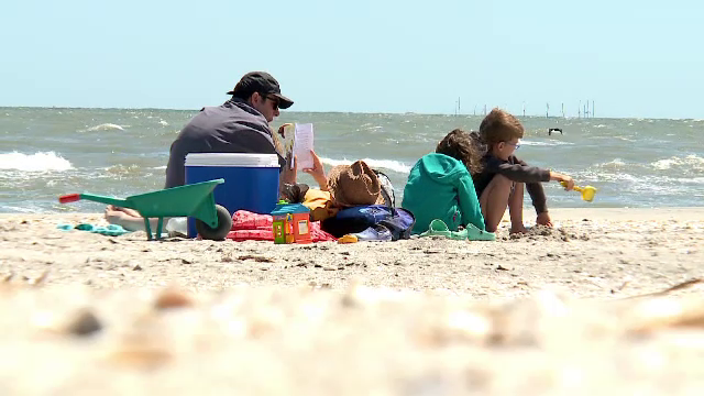 Clădiri construite haotic pe unele dintre cele mai frumoase plaje din lume: Vadu și Corbu