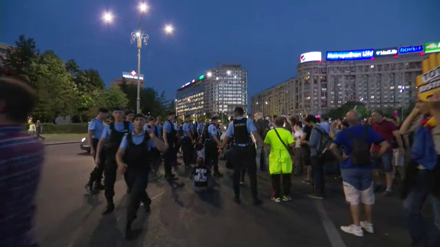 Protest in Piata Victoriei