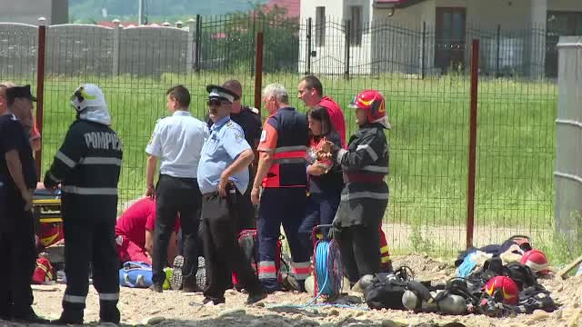 Tragedie din cauza gazelor toxice. Doi muncitori au salvat viața unui coleg, dar ei au murit