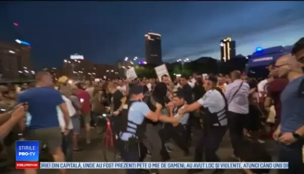 Filmul protestelor din toată țara, după decizia CCR. Democrația a murit în România