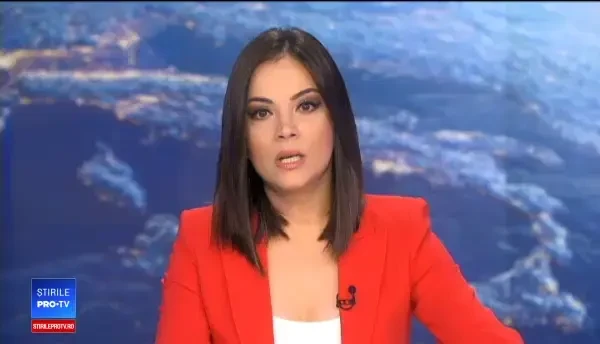 Decizia luată de profesorul filmat în timp ce săruta o elevă, după ce imaginile au devenit publice