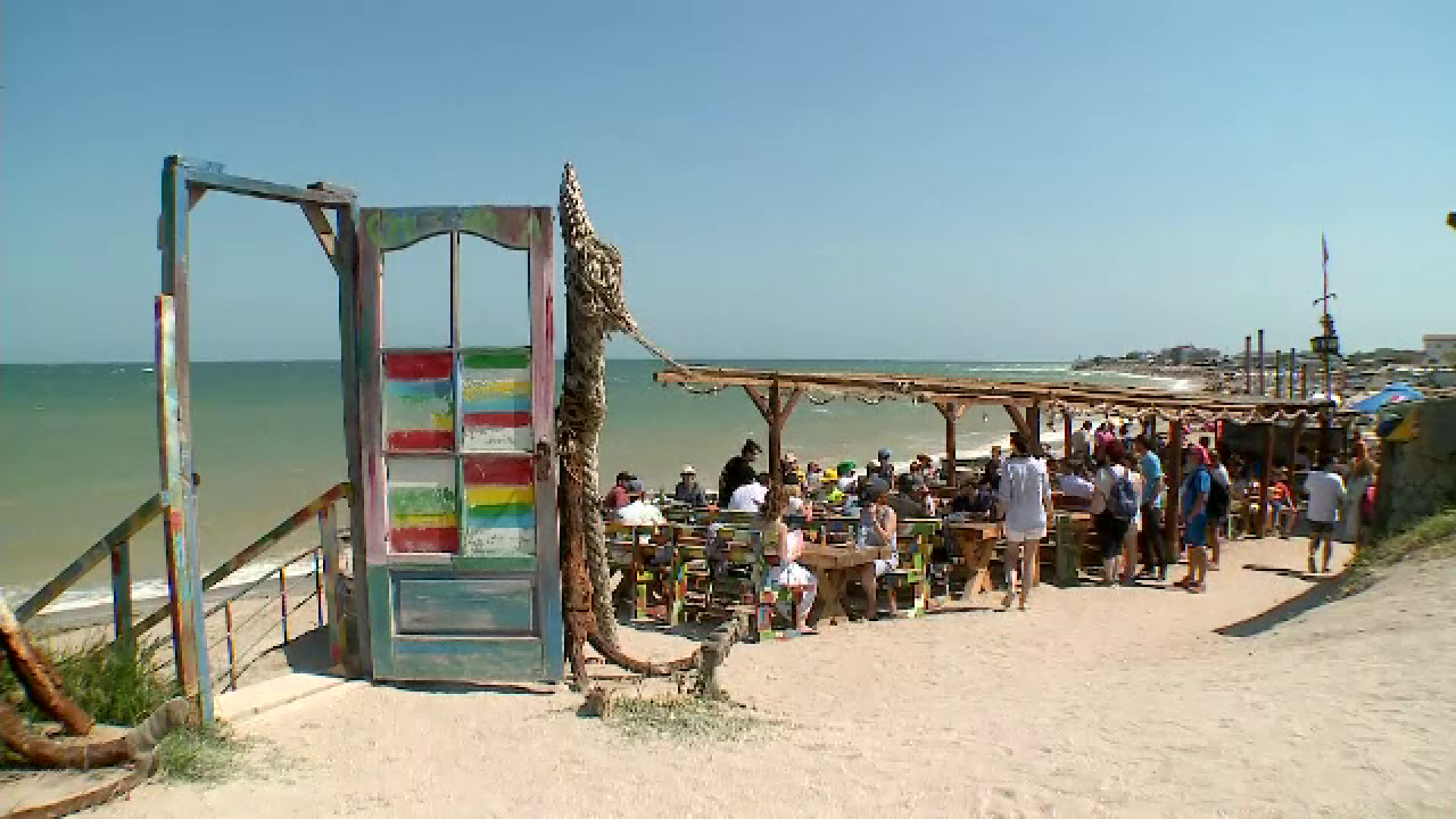 50.000 de turiști au umplut litoralul în minivacanţa de 1 iunie