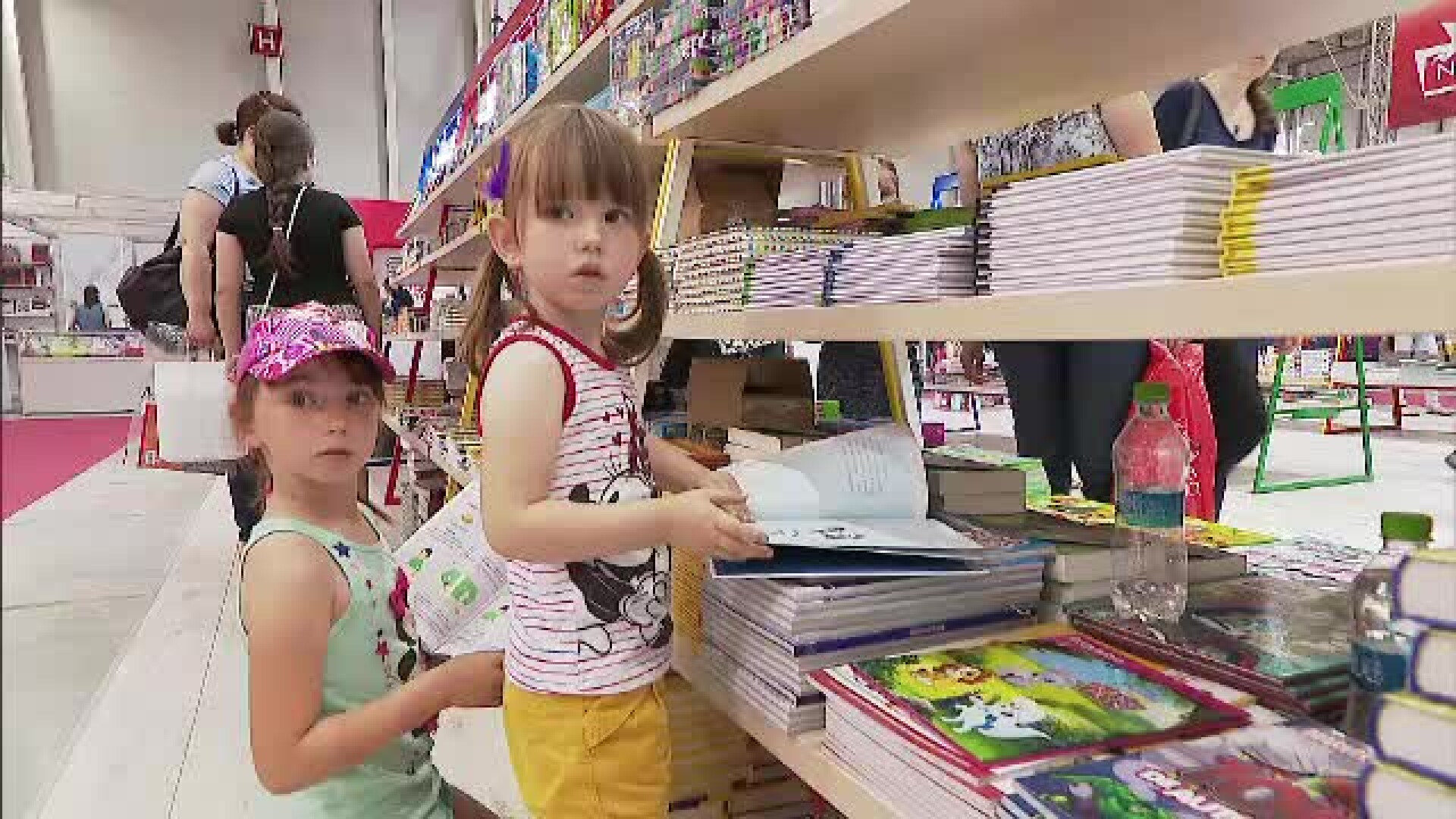 Copii din România citesc orice, afară de bibliografia şcolară