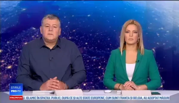 Motociclist spulberat de o maşină. Manevra efectuată de şoferiţă