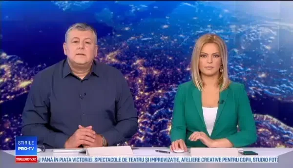 Şerpi de peste un metru lungime filmaţi într-un loc de joacă, în Dolj