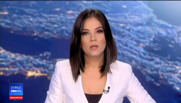 Maşină aflată în mers, cuprinsă de flăcări în Baia-Mare