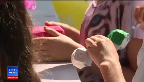 Poveştile copiilor cu părinţii după gratii. Cu tata e mai bine pentru că nu mă bate niciun copil