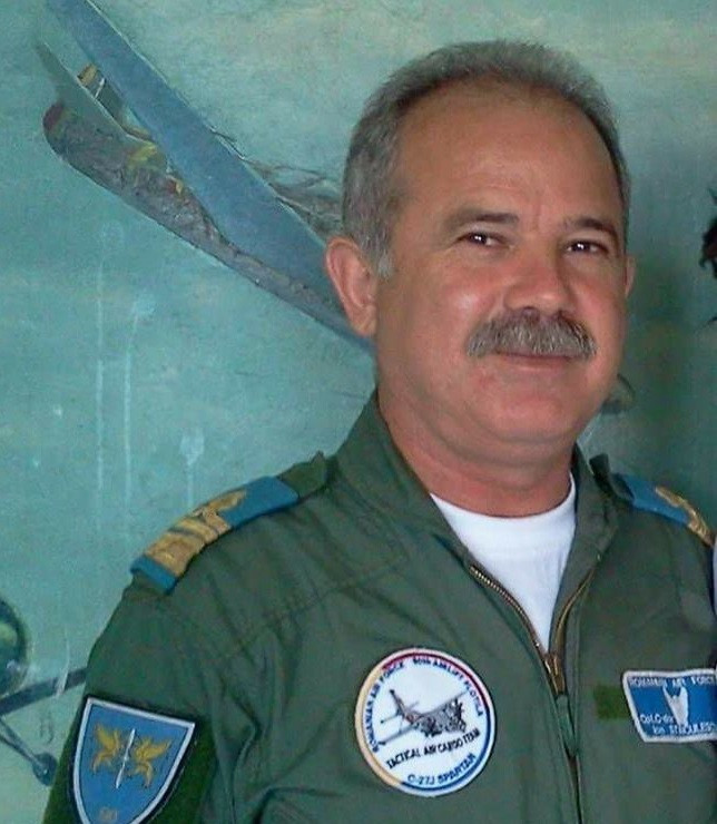 Un pilot militar român, găsit decedat în camera sa de hotel din Franța