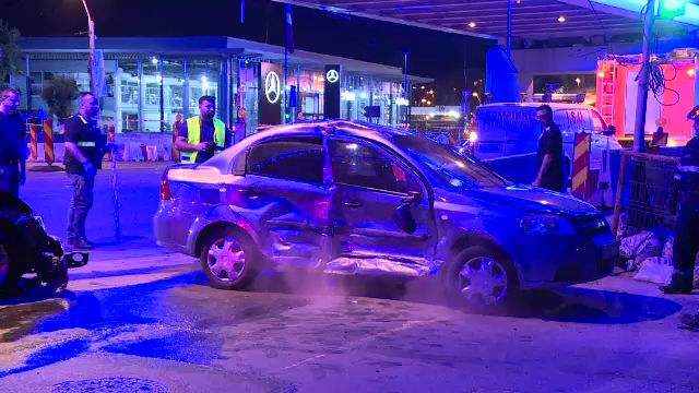 Accident petrecut sâmbătă seara în Capitală. Ambii șoferi susțin că au trecut pe verde
