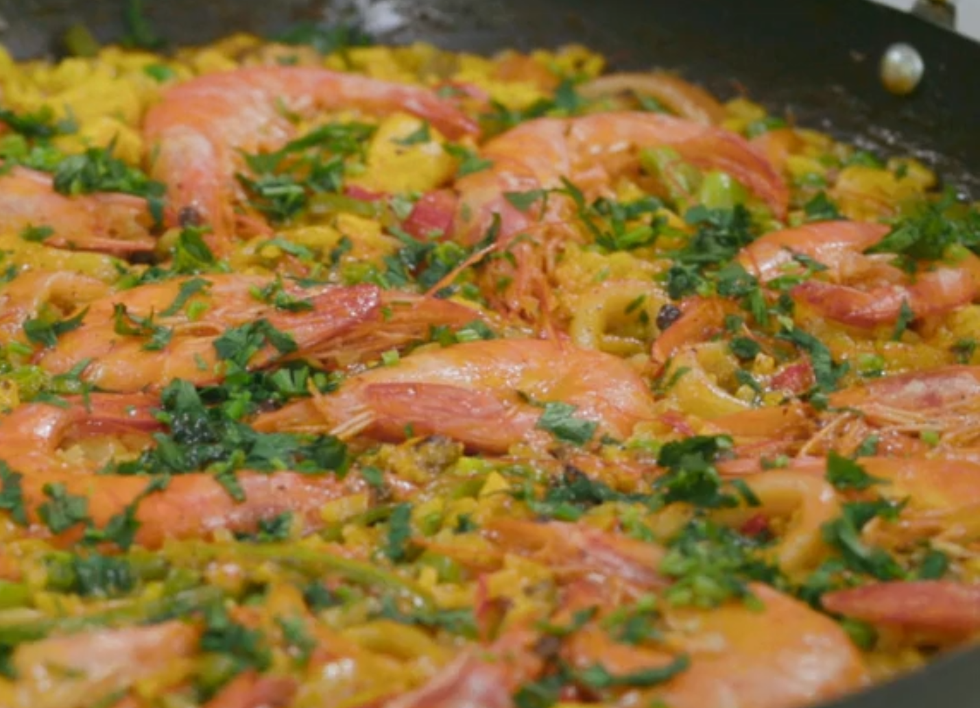 (P) Paella cu fructe de mare, o reţetă delicioasă