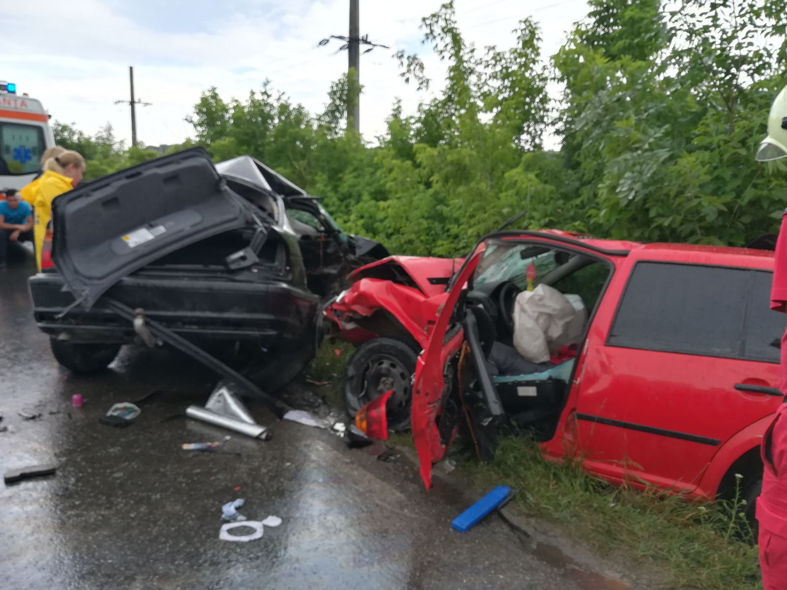 Accident cu 3 morţi, printre care şi un copil, în Prahova