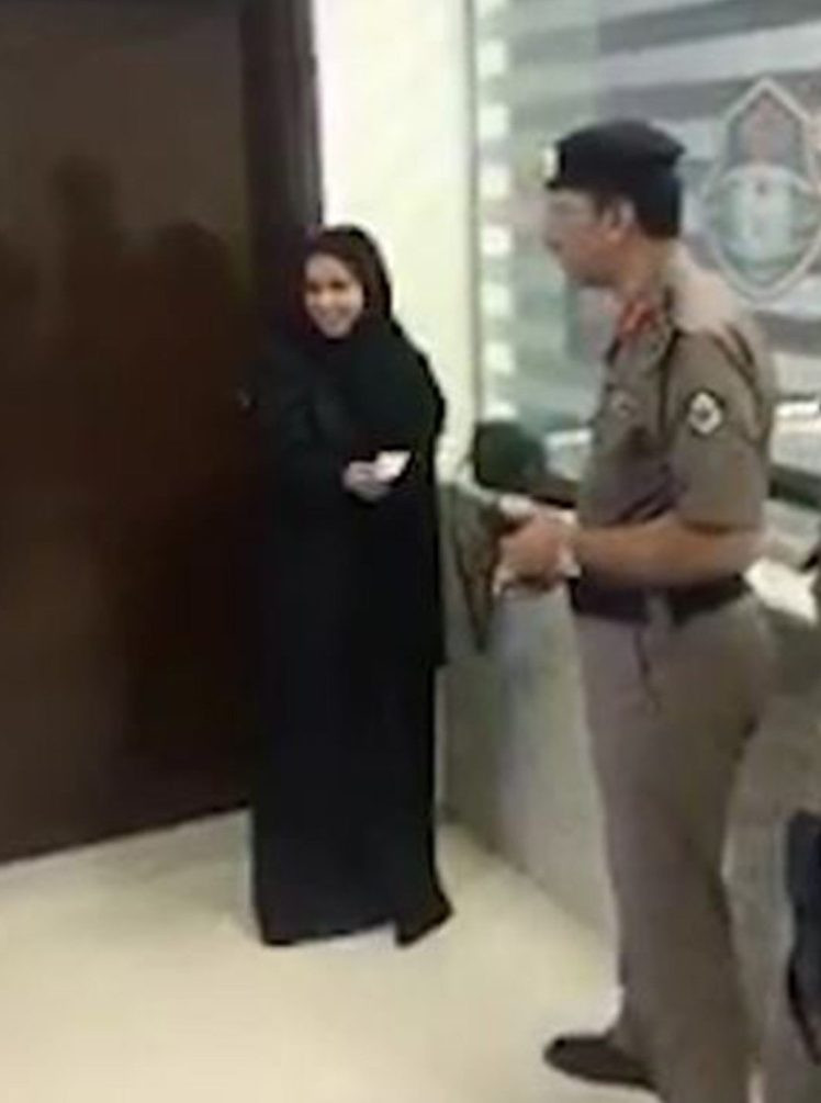 Primele permise de conducere pentru femei, eliberate luni în Arabia Saudită