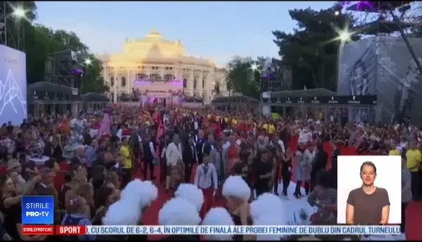 Conchita Wurst a găzduit balul vienez, organizat pentru combaterea maladiei SIDA