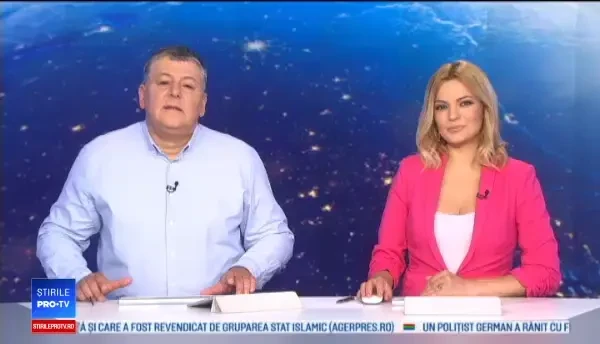 Un urs a fost filmat în timp ce cara câţiva saci de gunoi spre pădure, în Prahova