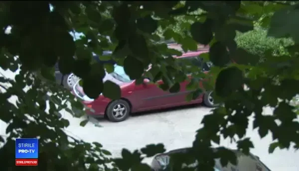 Doi șoferi s-au luat la bătaie după ce s-au șicanat în trafic. Totul a pornit de la un joc de biliard