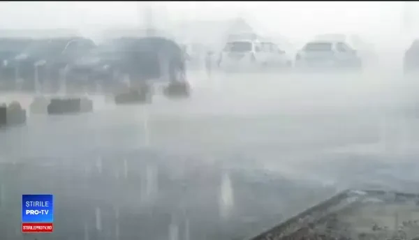 Meteorologi: norii cu dezvoltare verticală anunță fenomene extreme. Vreme rea toată săptămâna