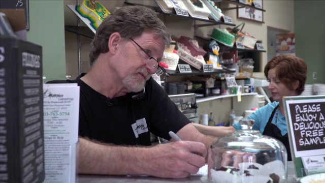 Instanța din SUA i-a dat câștig de cauză unui cofetar care a refuzat să facă un tort pentru un cuplu gay