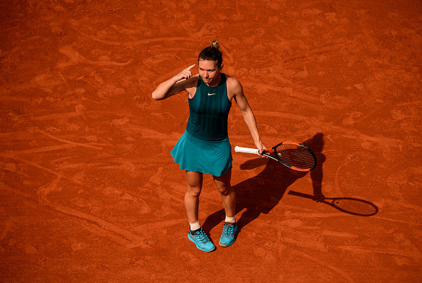 Gestul făcut de Simona Halep, imediat după ce a câștigat partida din sferturi la Roland Garros. VIDEO