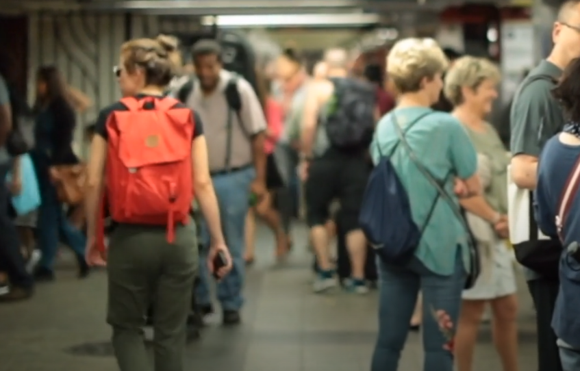 Un român, hoț de buzunare în Berlin, și-a dezvăluit metoda. Câți bani a făcut din 21 de furturi