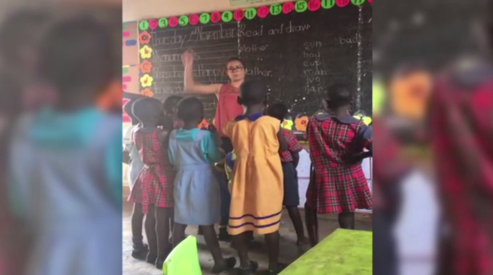 Tot mai mulți tineri români pleacă voluntari în țările defavorizate pentru proiecte umanitare