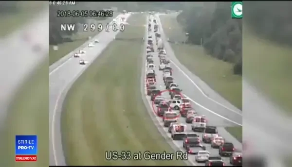 Manevra periculoasă a unui șofer, pe o autostradă. Poliția: Nu faceți așa ceva