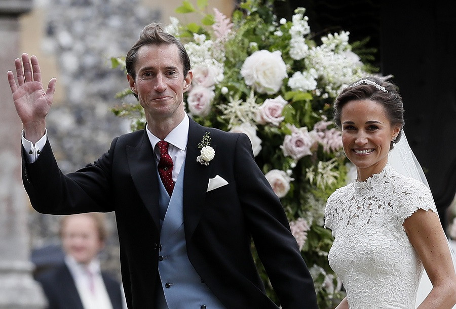 Pippa Middleton, sora ducesei de Cambridge, a anunţat oficial că e însărcinată
