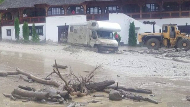 viitura, viioturi, ploi, strazi inundate