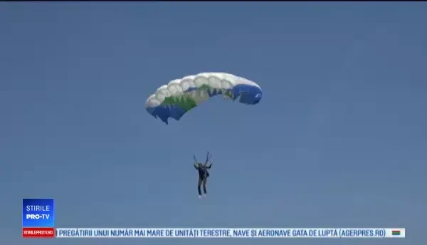 Parașutiștii români se pregătesc intens pentru Campionatul est-european