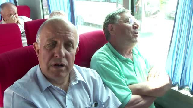 Simpatizanți PSD, întrebați cu ce s-au pregătit pentru miting: Ouă, ha ha, prezervative