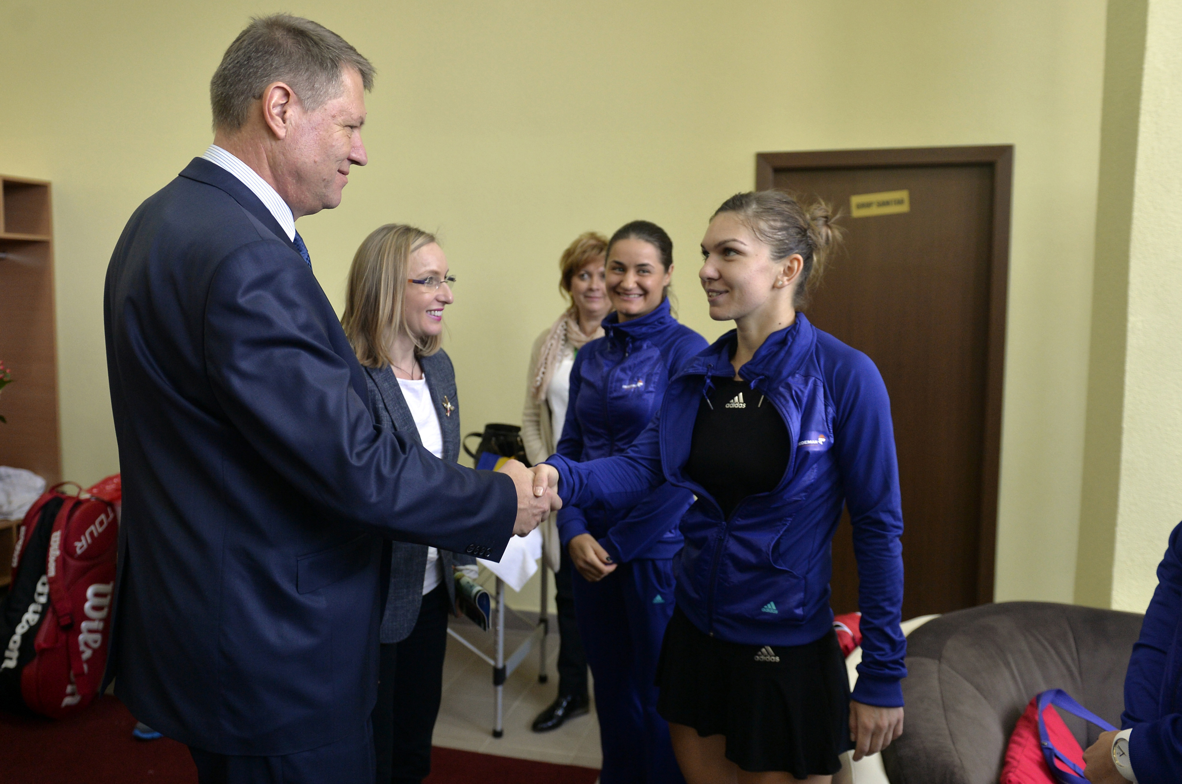 Președintele Klaus Iohannis a felicitat-o pe Simona Halep după victoria obținută la Roland Garros