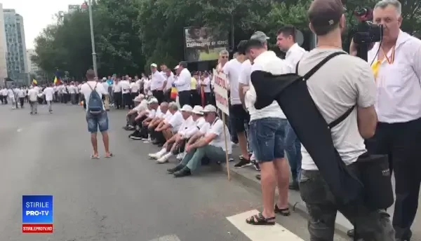 Miting PSD în Piata Victoriei