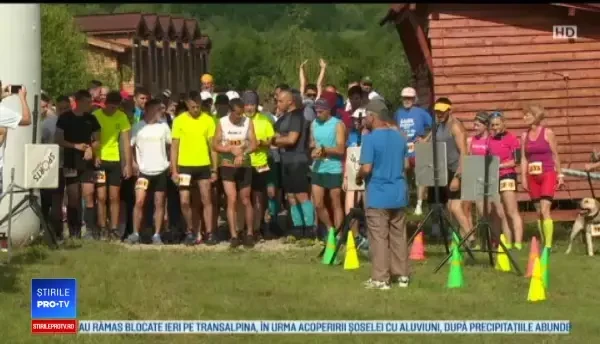 Sute de români au alergat pentru a ajuta o familie nevoiașă, fără casă