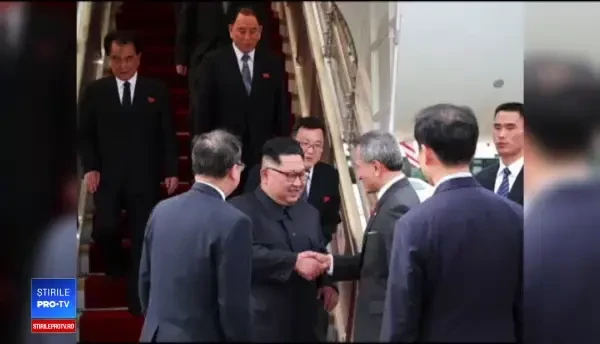 Trump şi Kim Jong-un au ajuns în Singapore. Liderul nord-coreean, flancat din nou de gărzi. VIDEO