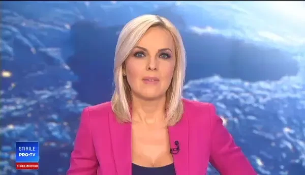 Reacția unei maimuțe atunci când stăpânul ei este încătușat de poliție. VIDEO