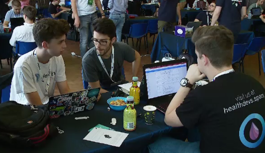 Hackaton la Cluj. IT-iștii s-au întrecut să dezvolte aplicații în 24 de ore