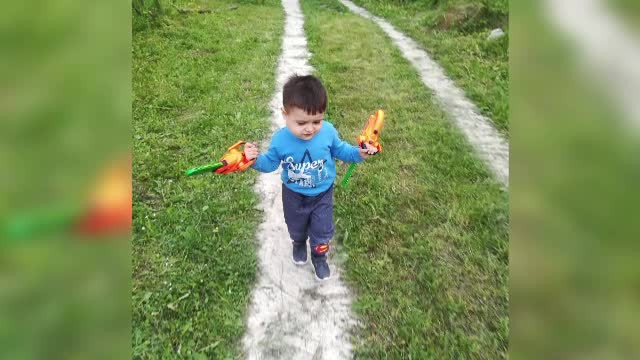 Un copil din Dâmboviţa cu o formă extrem de rară de cancer are nevoie de ajutor