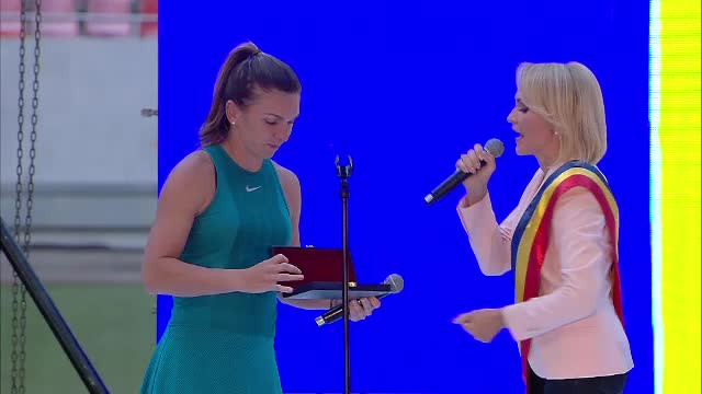 Mircea Cărtărescu și Oana Pellea o critică pe Firea: ”Au vrut să spurce și cupa unei campioane”