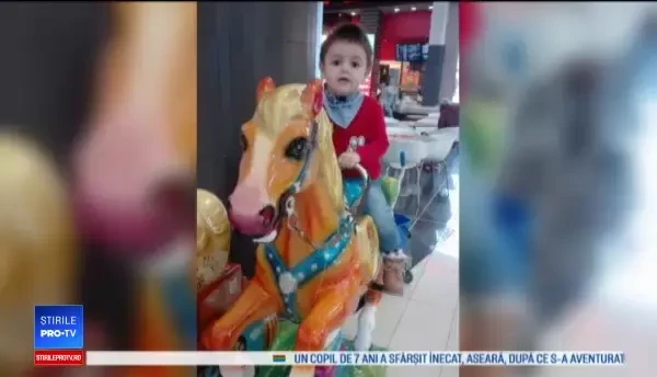 Un copil din Dâmboviţa cu o formă extrem de rară de cancer are nevoie de ajutor