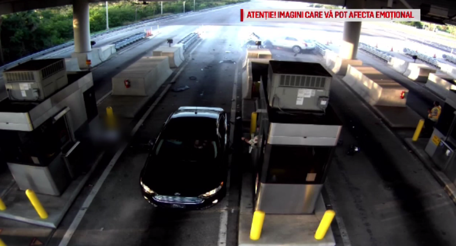 La un pas de moarte, după ce mașina în care se aflau a luat foc. Cum au reușit să se salveze