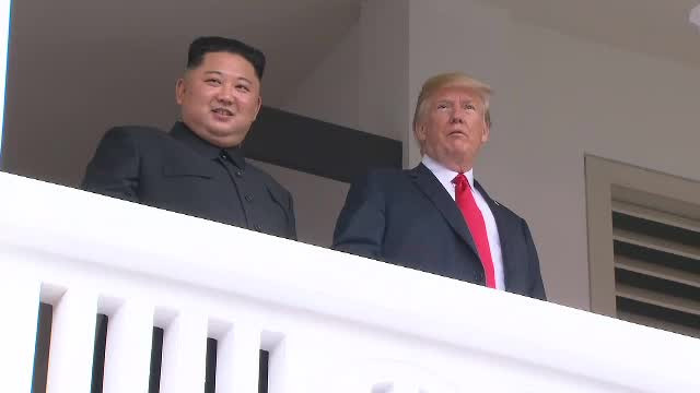 O prezentatoare de știri de la Fox News l-a numit ”dictator” pe Trump, în direct. VIDEO